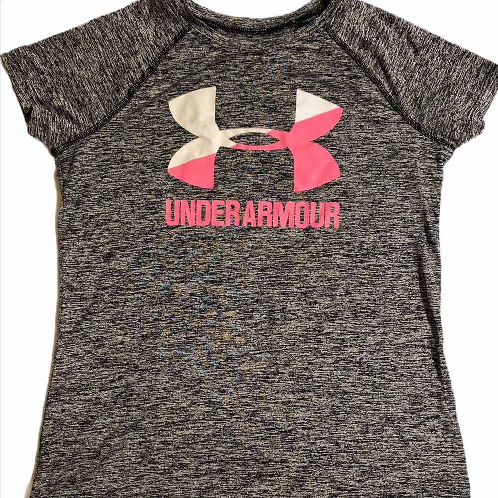 Under Armour pink & black T-shirt size 7/8